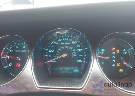 2010 Ford Taurus Limited z USA, uszkodzony, nr VIN 1FAHP2FW1AG108874